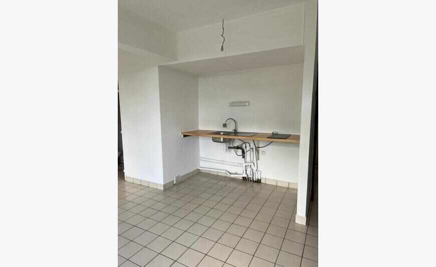 Appartement de 25m2 en location 495 Eur par mois à Kourou B8