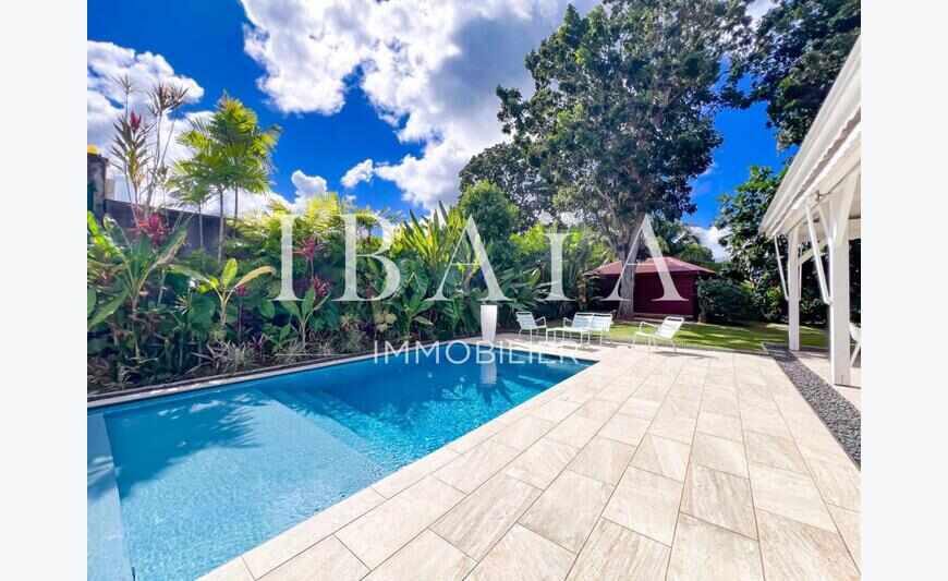 Exclusivité - Baie-Mahault - Villa Avec Piscine Sur Un Terra