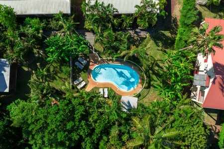 Magnifique propriété avec une villa, un studio et 6