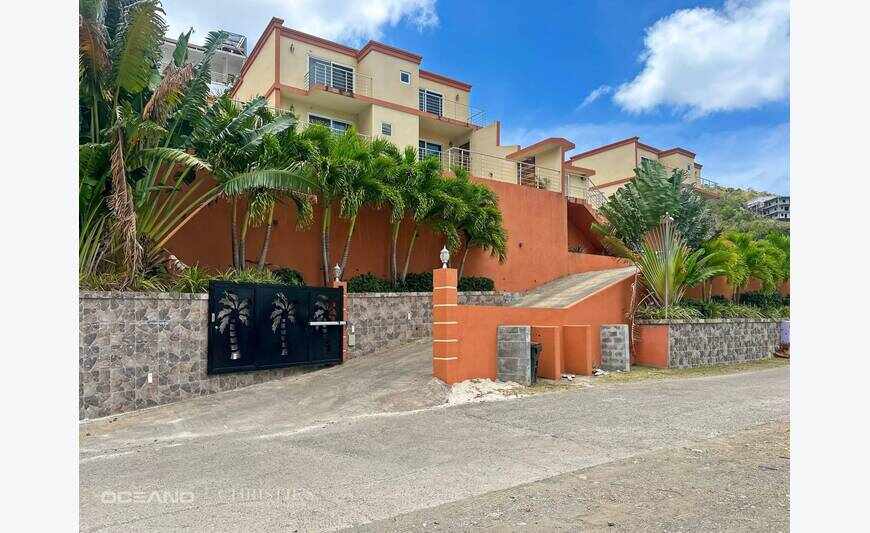 Valley Estate- Duplex de 3 chambres avec piscine commune et