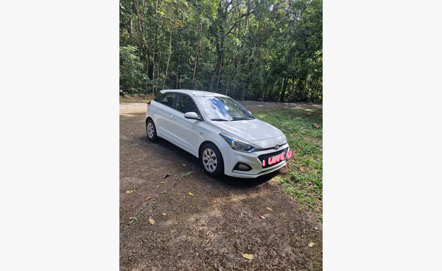 Hyundai i20 2019 - 63000 km - Essence - Blanche