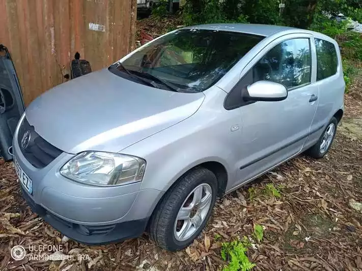 Renault Clio essence pour en pièces détachées