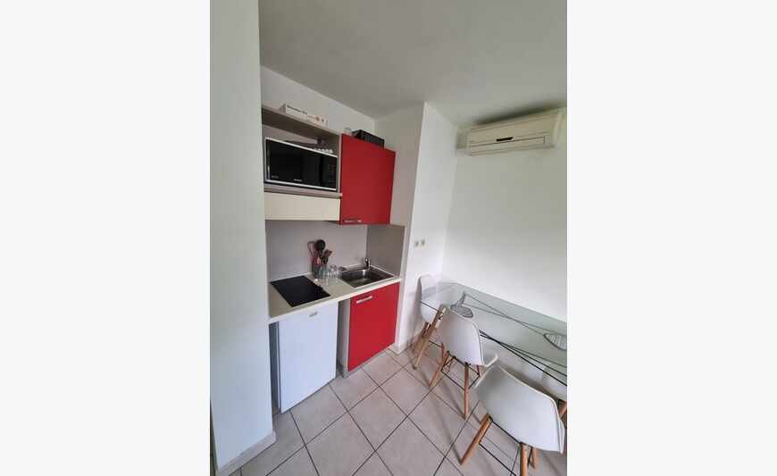 Appartement libre de toute occupation 1 pièce Sainte