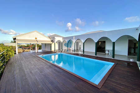 Tres Belle Propriete A Sainte Anne