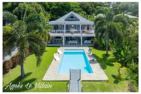 Villa de Prestige avec Vue Panoramique sur la Mer des