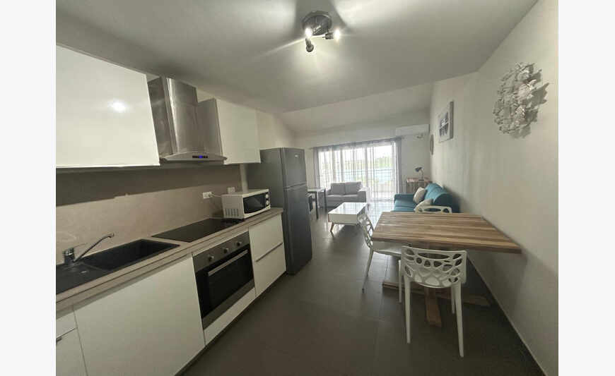 Newly Renovated 1-Bed Duplex in Jordan Village