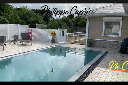 Le Francois maison P7 de 295 m² avec piscine
