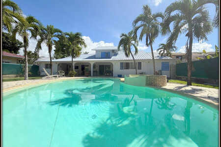 A Kourou (97310) Une Magnifique Propriete T7 De 221 m² -