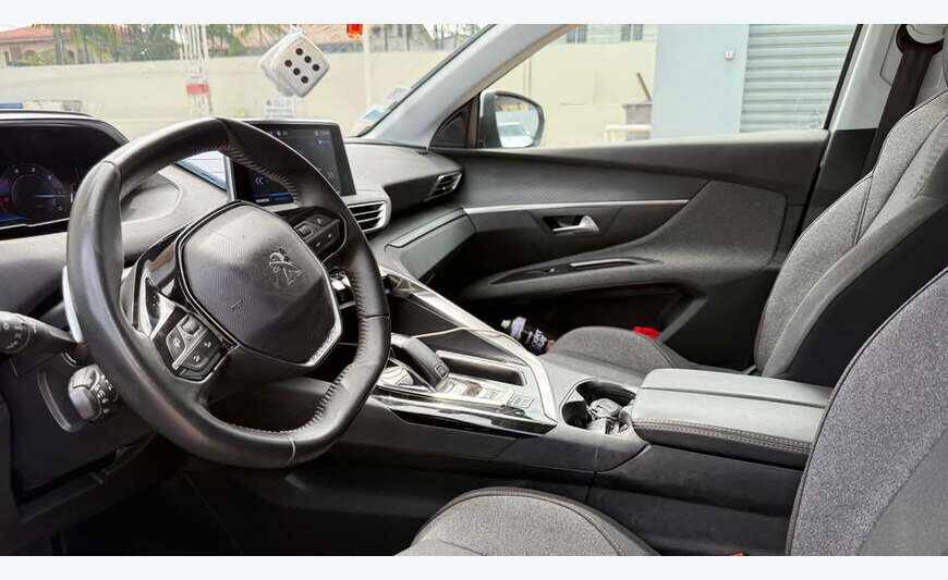 Peugeot 5008 2020