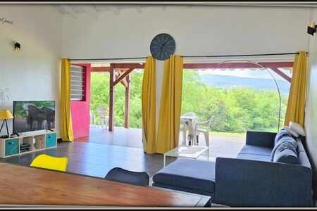 Maison d'architecte récente à Lamentin vue dégagée - Calme