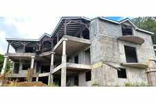 Maison 15 pièces Saint Claude (971)