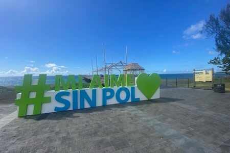 Immeuble de 3 niveaux 800 m² Saint Paul (974) - 2.180.000