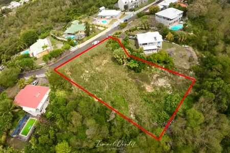 Terrain de 2307 m2 avec vue mer dans un lotissement prisé