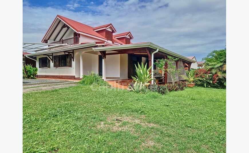 Capesterre-Belle-Eau, maison 4 chambres + bungalow