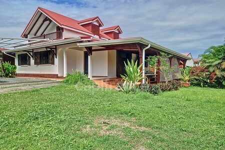 Capesterre-Belle-Eau, maison 4 chambres + bungalow