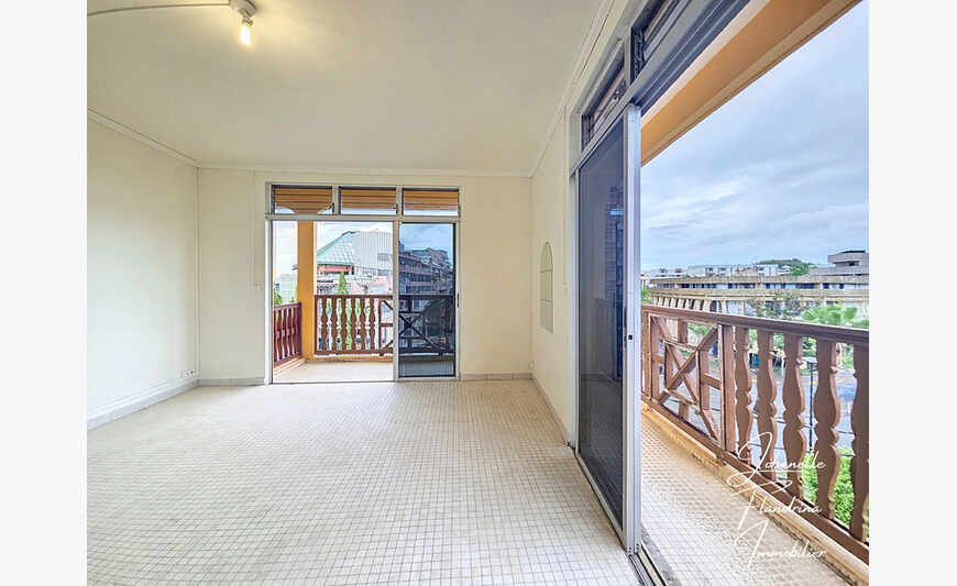 Appartement 3 pièces lumineux avec balcons