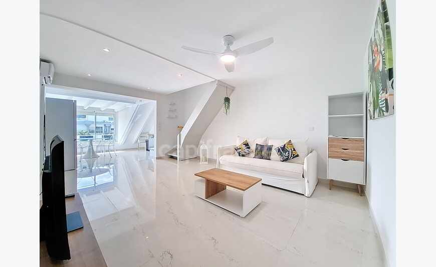 Lumineux T3 En Duplex Vue Lagon Sur La Baie Nettlé,