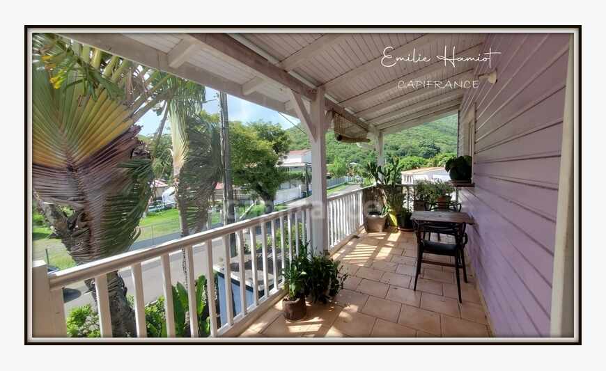 - Charmant Appartement T2 Meublé avec Terrasse et Vue Mer -