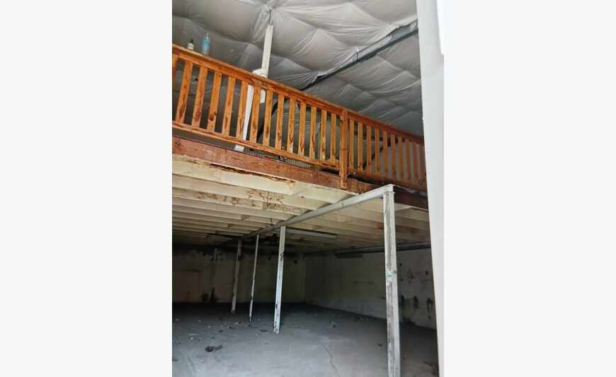Local commercial de 150 m2 proche la Savane