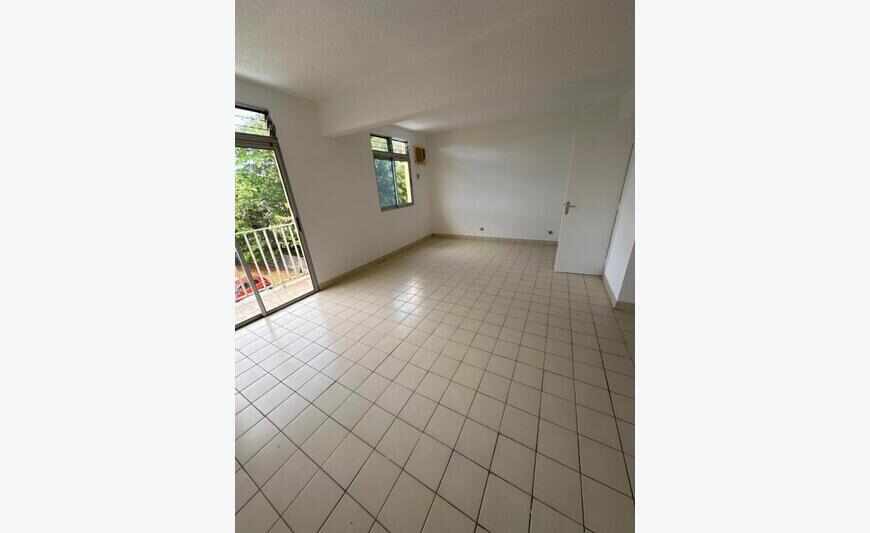Studio de 25m2 en location 480.00 Eur par mois à Kourou