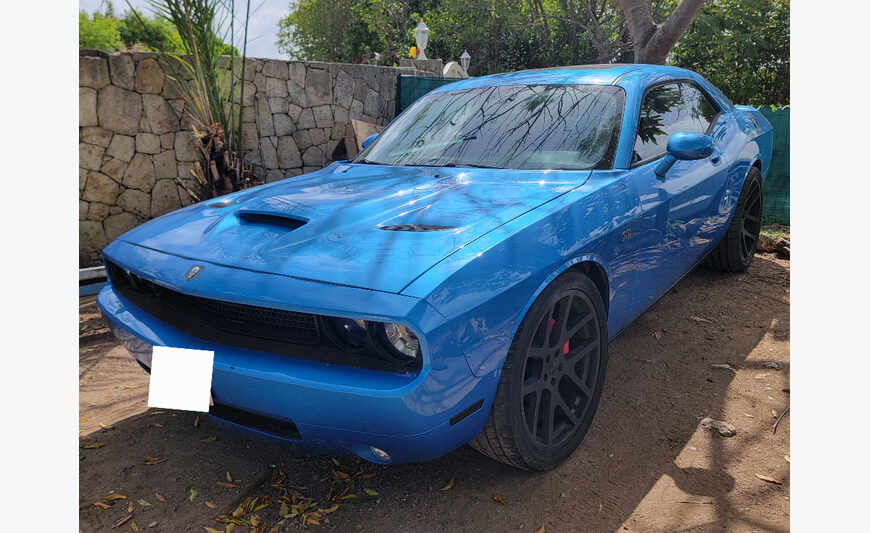 Challenger srt8