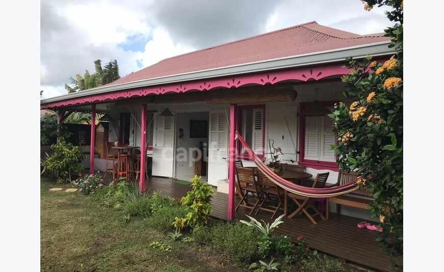 Jolie Villa Créole de T3 dans un Lotissement Tranquille