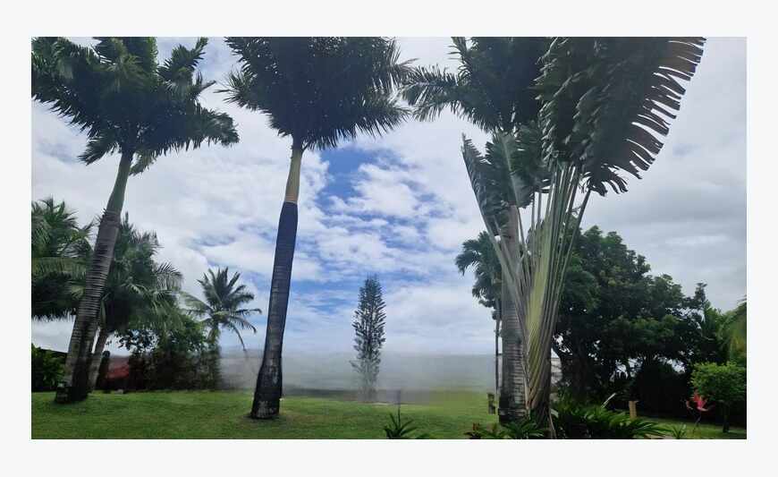 Villa avec dépendances et piscine sur 2596 m² de terrain