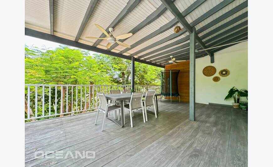 Exclusivité : Maison cosy avec mezzanine mansardée et vaste