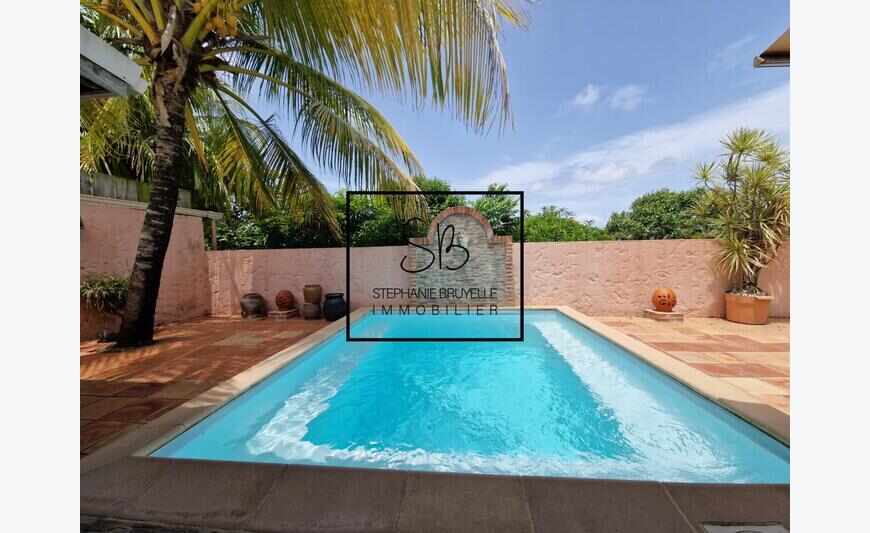 Fort De France Didier : Villa F4 + mezanine + bac a punch