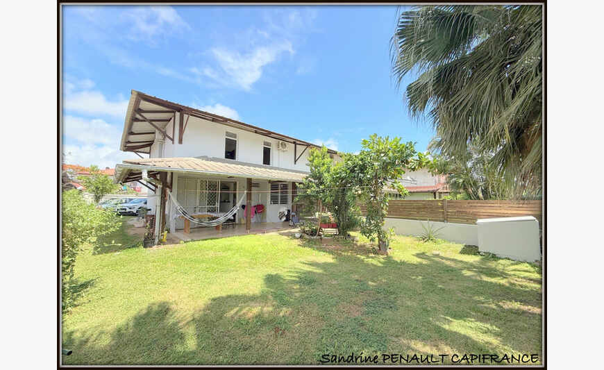 A Kourou (Guyane Francaise) Une Belle Maison T4 (R+1) de 105