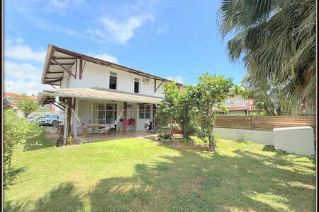 A Kourou (Guyane Francaise) Une Belle Maison T4 (R+1) de 105