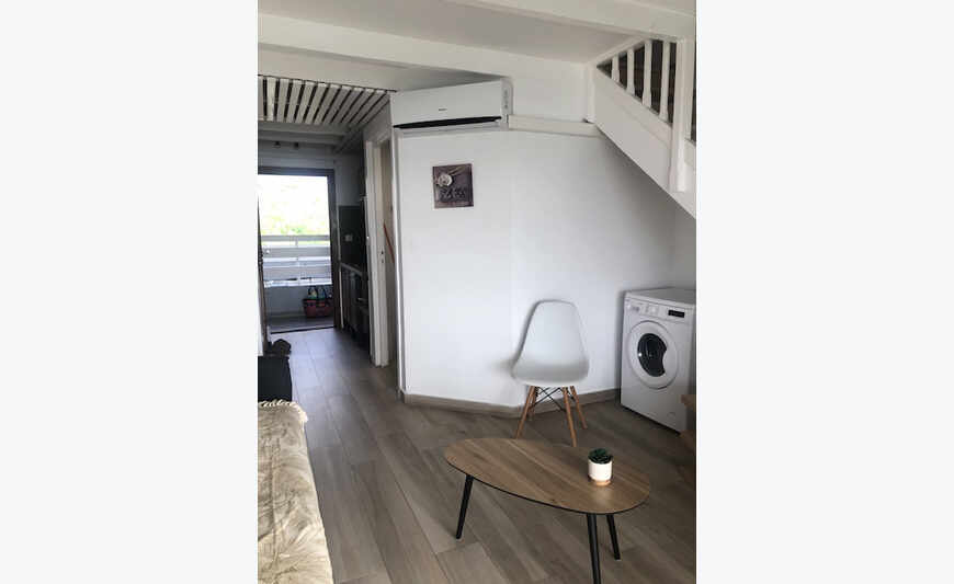 A louer T2 en duplex meublé vue mer