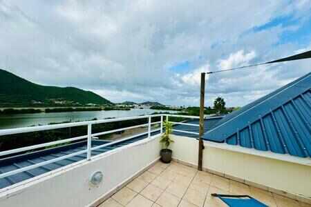 Appartement De Type 3 - En Duplex - Grand Case