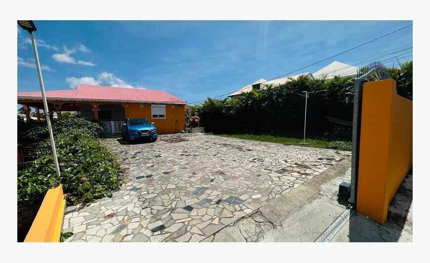 En Exclusivite - Rare Sainte Anne - Ensemble De Deux Villas