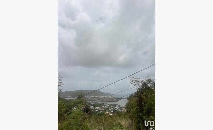 Terrain 890 m²