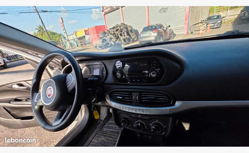 Fiat tipo 1.4l 95cv à 6900e ( 77000kms / fin2019)