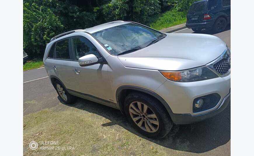 Kia Sorrento 7 places Prix 3900 euros ferme. Tel 0696861220