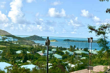 New" 3 bedroom villa with sea view Orient Bay