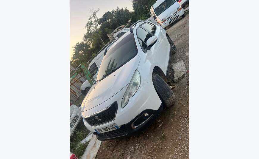 Peugeot 2008 – 1.2 VTi 82 Essence – 2015