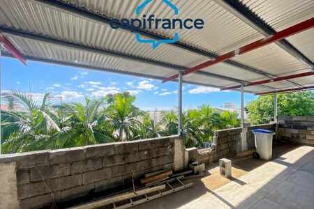 Maison T7 divisée en 3 logements - Saint-Denis - 174 m²