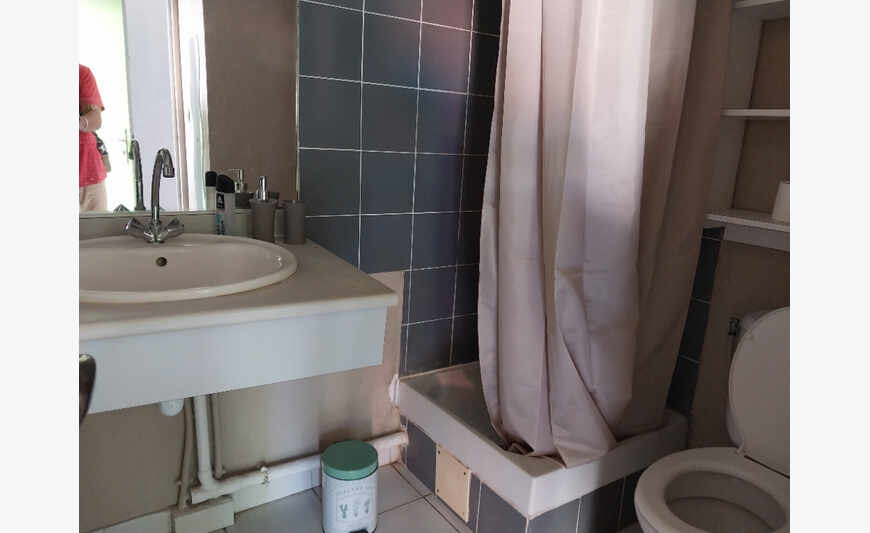 Studio à 5mn de l'UAG et de l'EGC