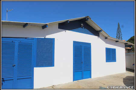 A Kourou (Guyane Francaise) Un Immeuble De Rapport De 95m²