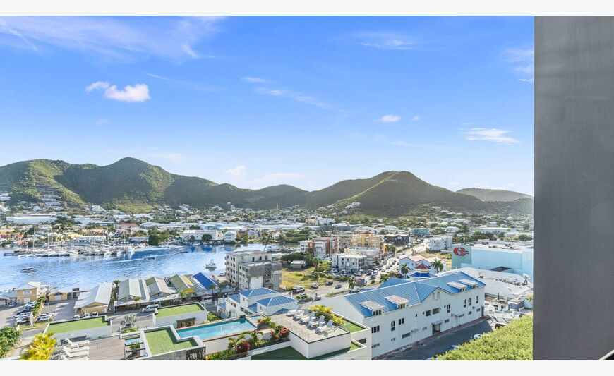 B-255 | 1-Bedroom Rooftop at The Hills Residence
