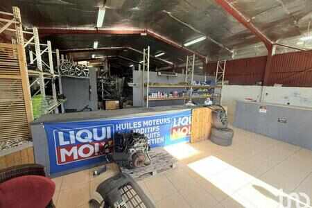 Local d'activités 692 m²