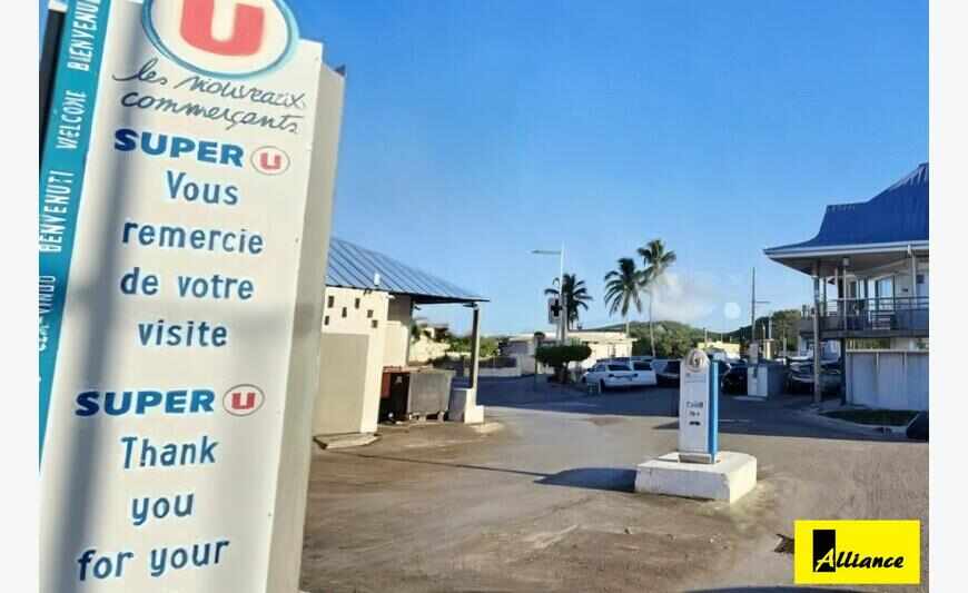 ensemble de murs commerciaux loués