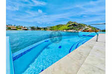 Elegant & Classy 3Br/3.5Ba with Private Pool