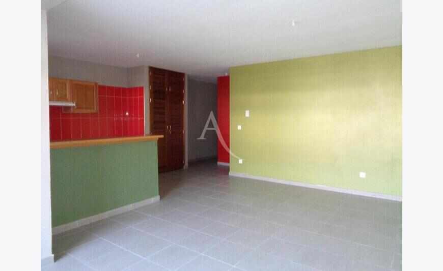 T2 avec terrasse dans résidence privée - 55 m2 - Cayenne