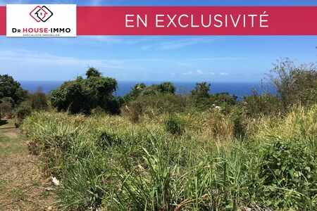 Terrain de 1484 m2 avec vue mer
