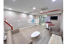 Tres Beau Local A Louer De 224M2 Idealement Situe