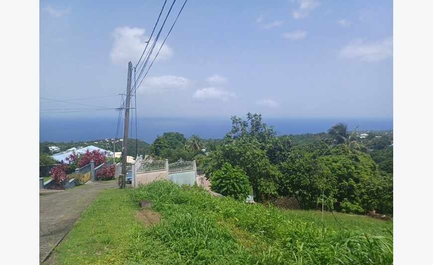 Terrain de 1 056,00 m² Baillif (971)